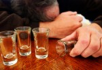 Uống rượu là con đường ngắn nhất dẫn đến các bệnh về rối loạn tâm thần